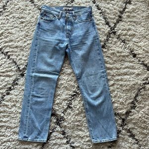 LEVI’S WEDGIE STRAIGHT JEANS
